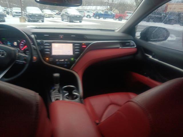 Used 2018 Toyota Camry XSE image 19