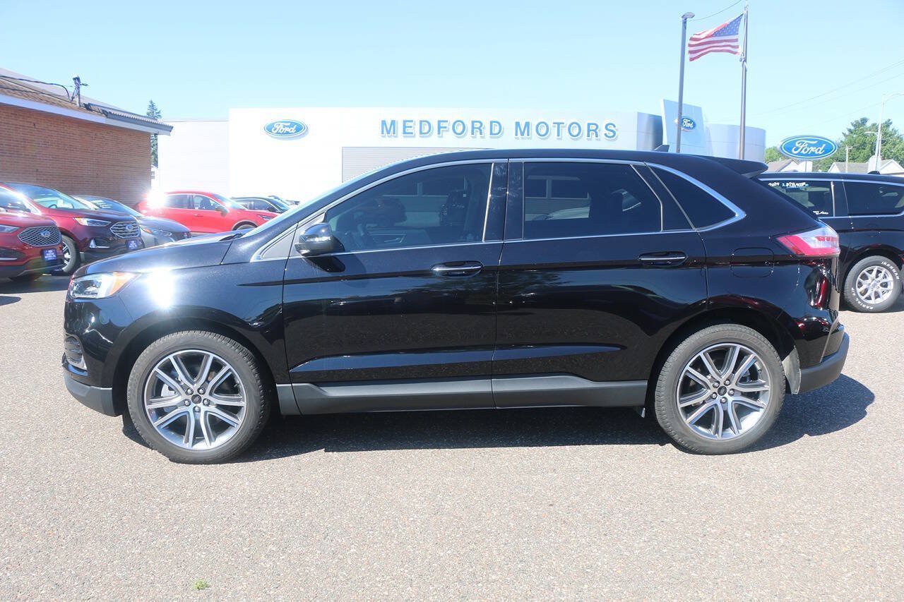 Certified 2024 Ford Edge Titanium w/ Equipment Group 301A AWD/4WD image 2