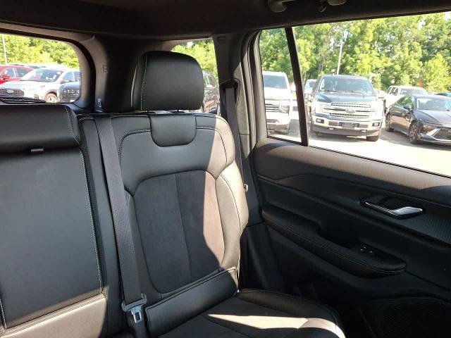 Used 2025 Jeep Grand Cherokee Altitude AWD/4WD image 14