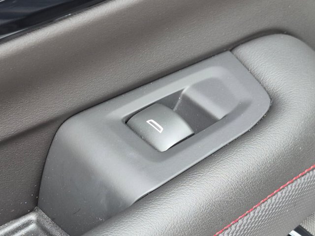 Used 2025 Chevrolet Tahoe RST AWD/4WD image 30