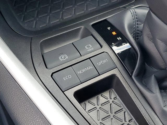 Used 2023 Toyota RAV4 XLE Premium image 29