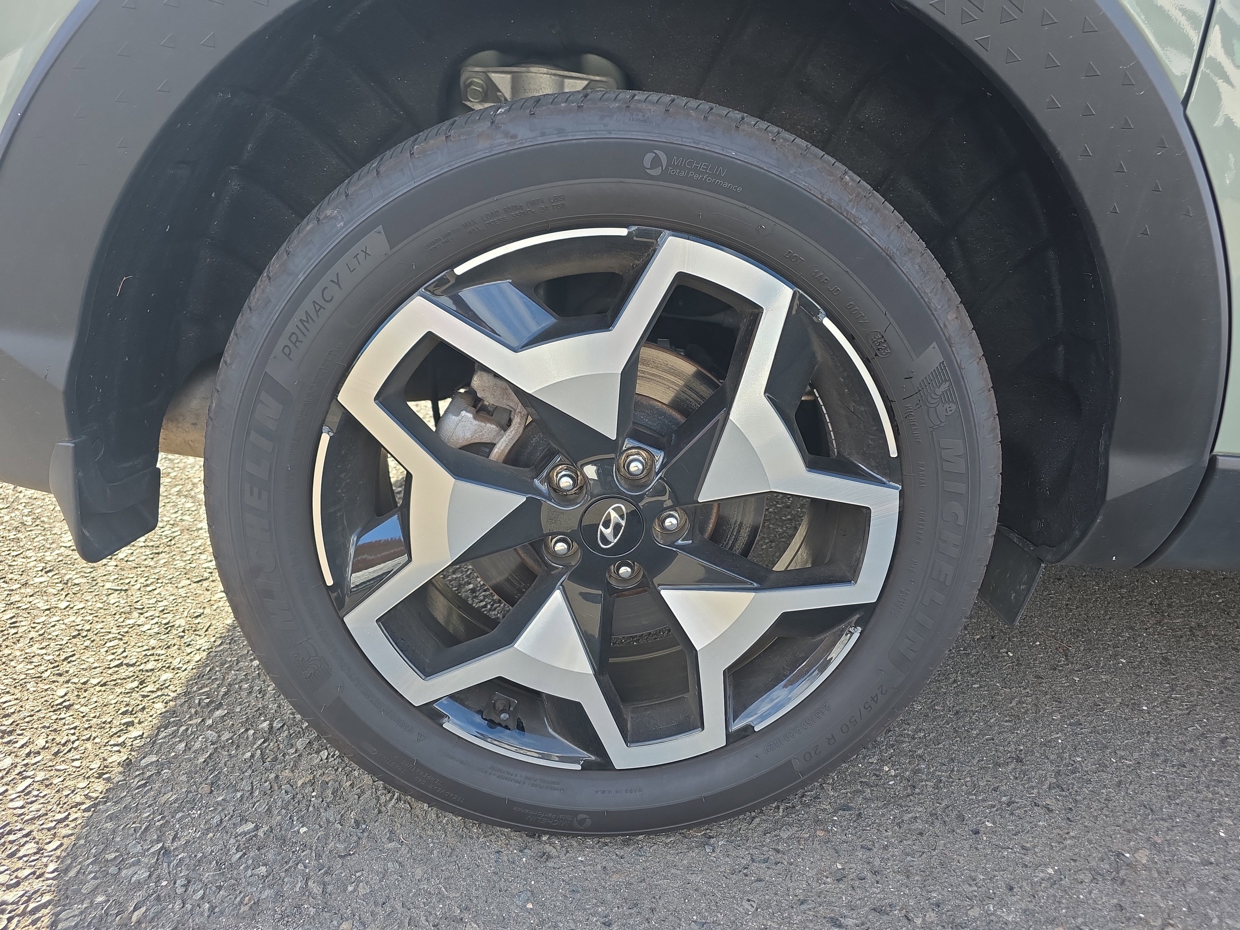 Used 2024 Hyundai Santa Cruz Limited image 11