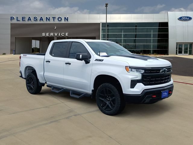 Used 2024 Chevrolet Silverado 1500 LT Trail Boss w/ Convenience Package II AWD/4WD image 7