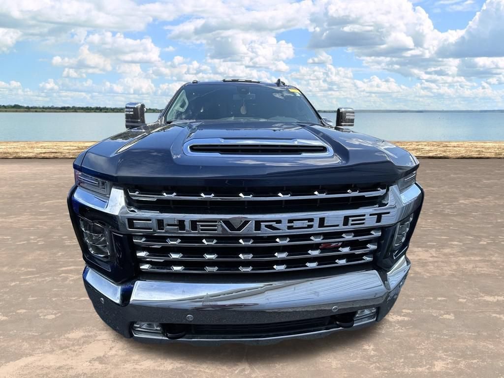 Used 2023 Chevrolet Silverado 3500 LTZ AWD/4WD image 2