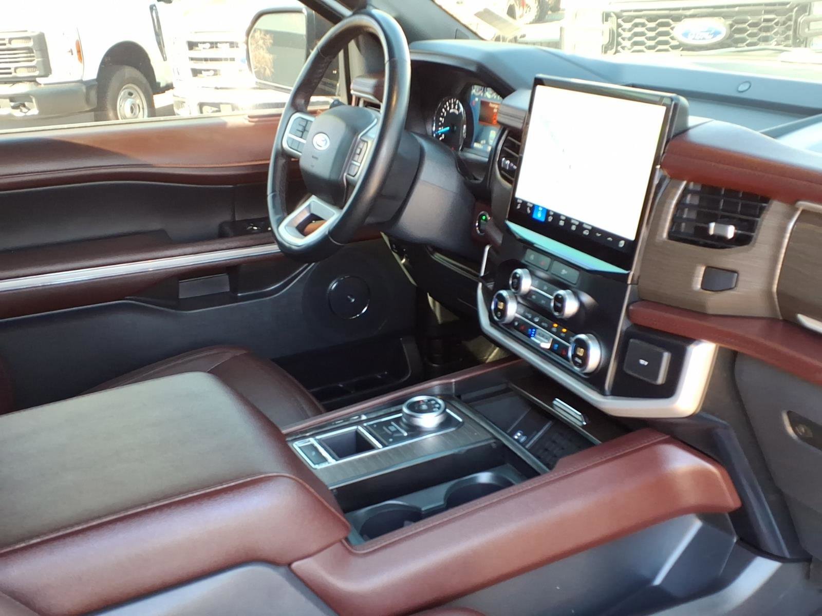 Certified 2023 Ford Expedition Limited image 10