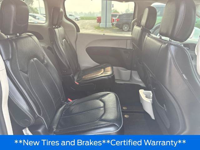 Used 2019 Chrysler Pacifica Limited FWD image 24