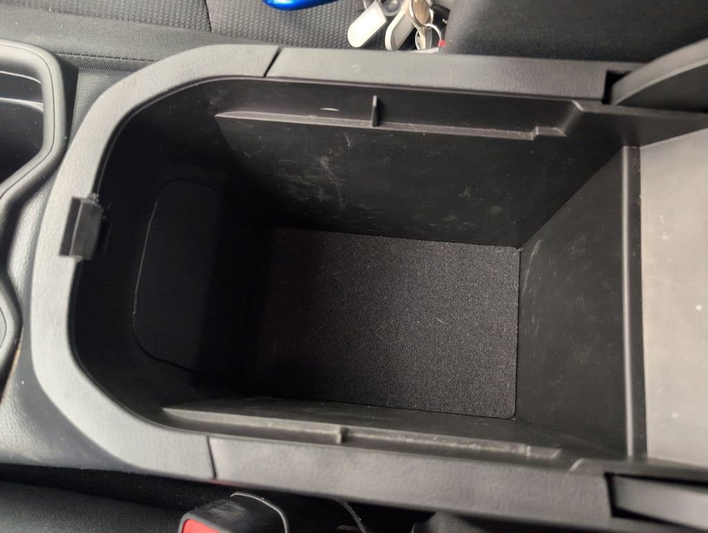 Used 2019 Toyota RAV4 LE AWD/4WD image 37