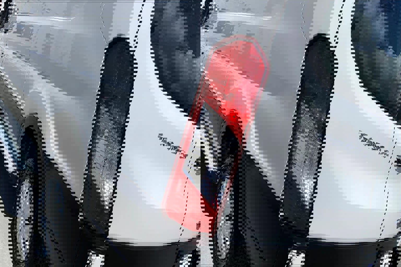 Certified 2023 Ford Transit 250 Low Roof w/ Exterior Upgrade Package image 32