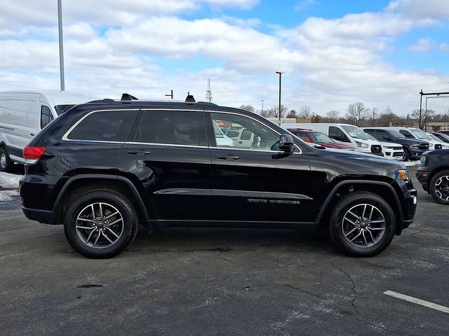 Used 2019 Jeep Grand Cherokee Laredo w/ Laredo X Package AWD/4WD image 7