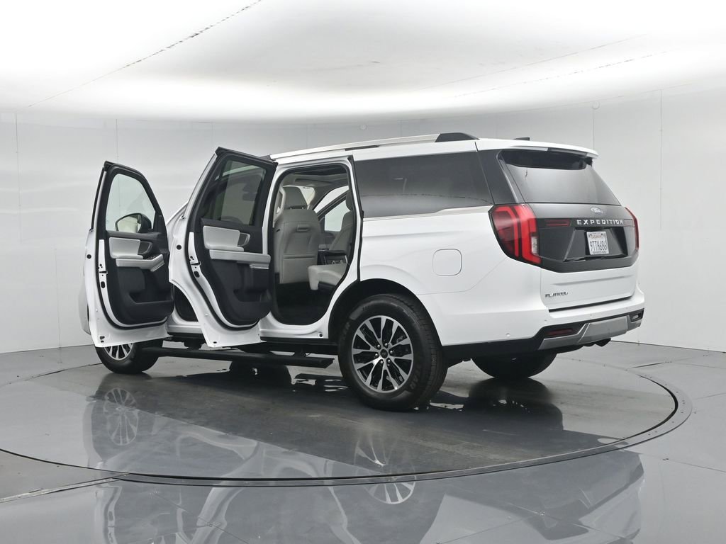 Certified 2025 Ford Expedition Platinum AWD/4WD image 39