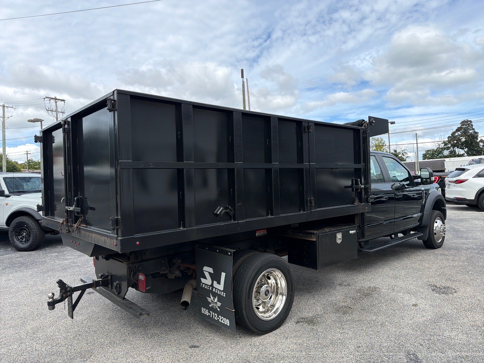 Certified 2022 Ford F550 4x4 Crew Cab Super Duty w/ Power Equipment Group image 8