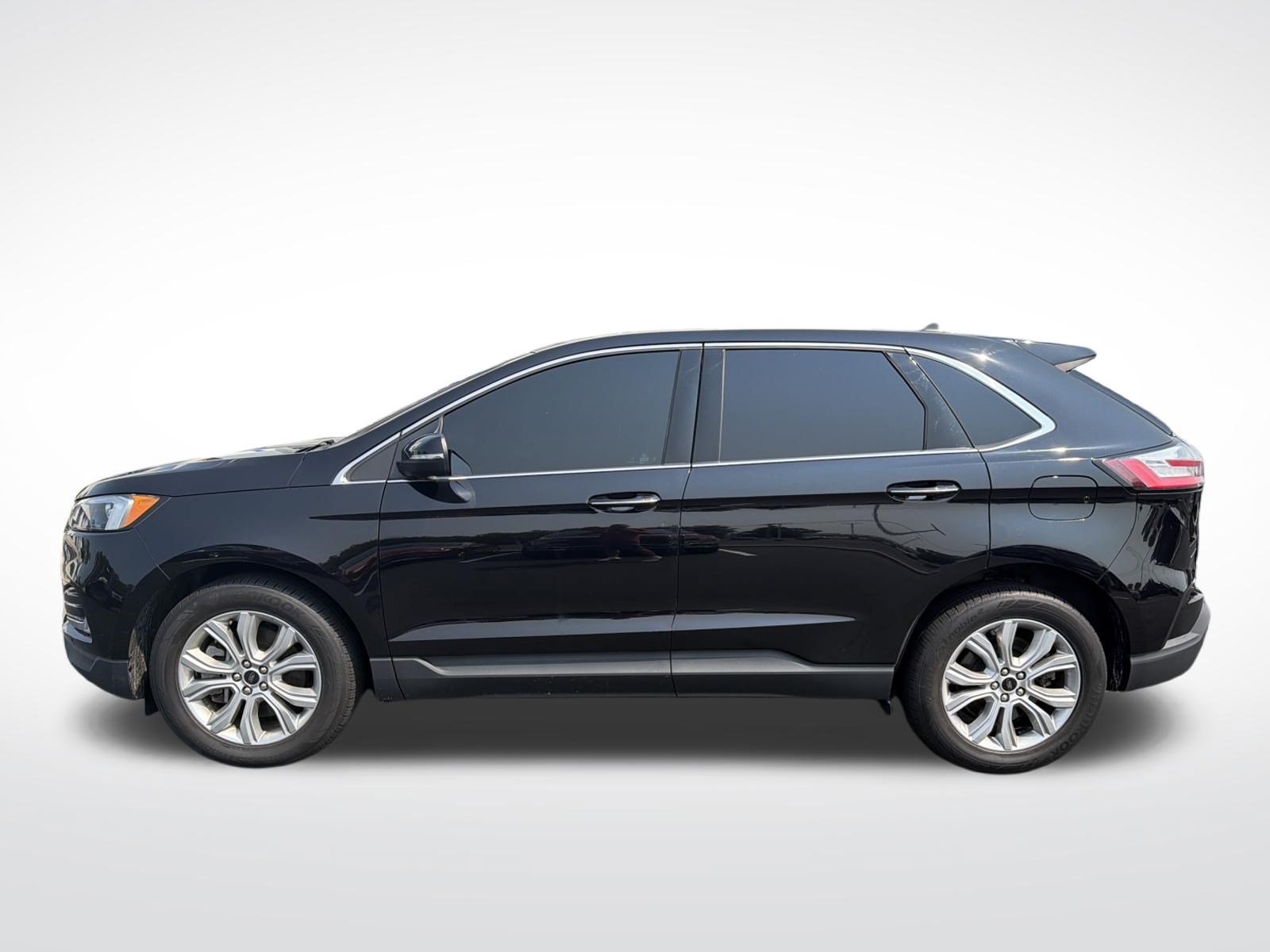 Certified 2024 Ford Edge Titanium AWD/4WD image 17