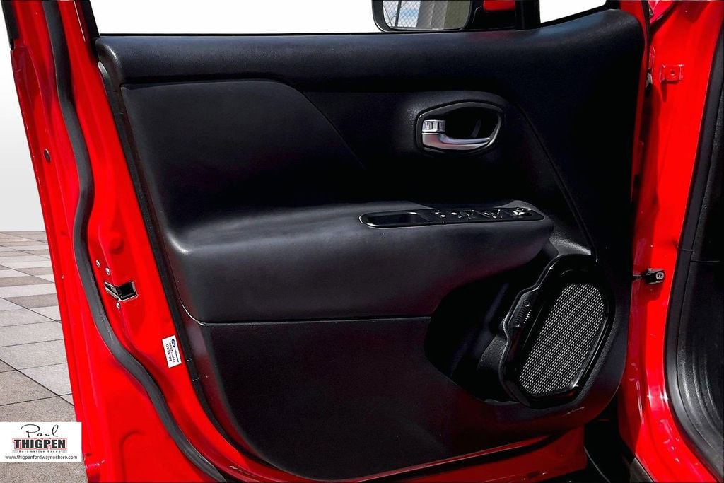 Used 2017 Jeep Renegade Altitude image 22