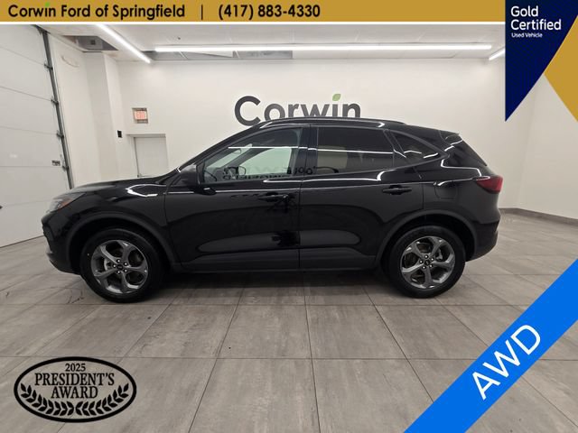 Certified 2025 Ford Escape ST-Line AWD/4WD image 2