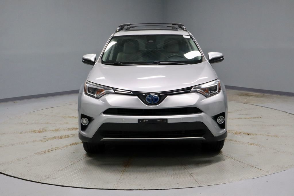 Used 2018 Toyota RAV4 Limited AWD/4WD image 8