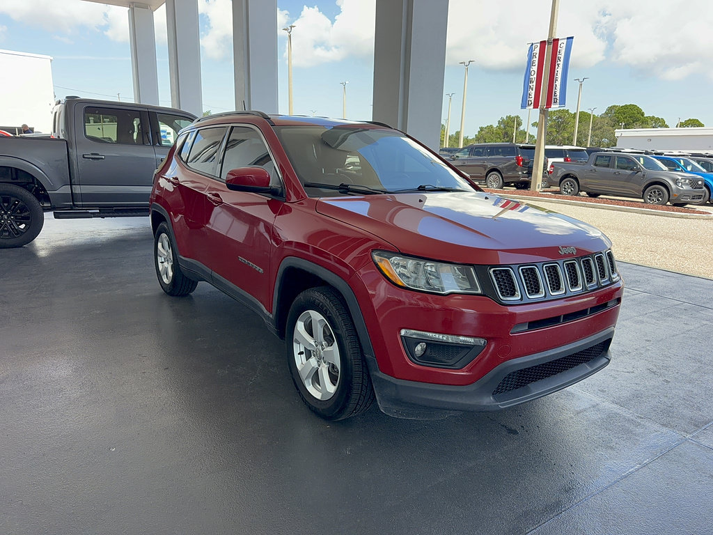Used 2018 Jeep Compass Latitude FWD image 4