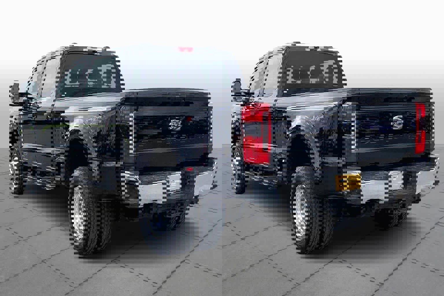 Certified 2025 Ford F350 XL w/ 360-Degree Camera Package image 4