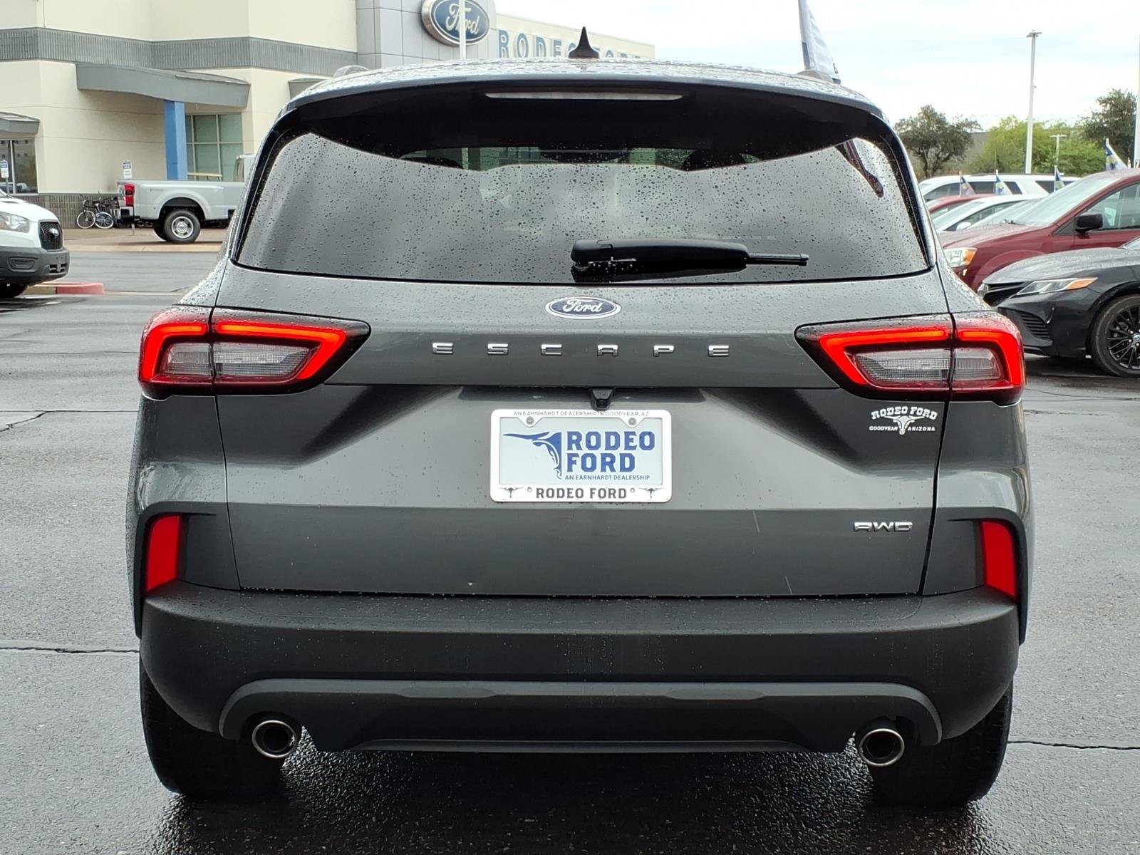 Certified 2025 Ford Escape ST-Line Select AWD/4WD image 4