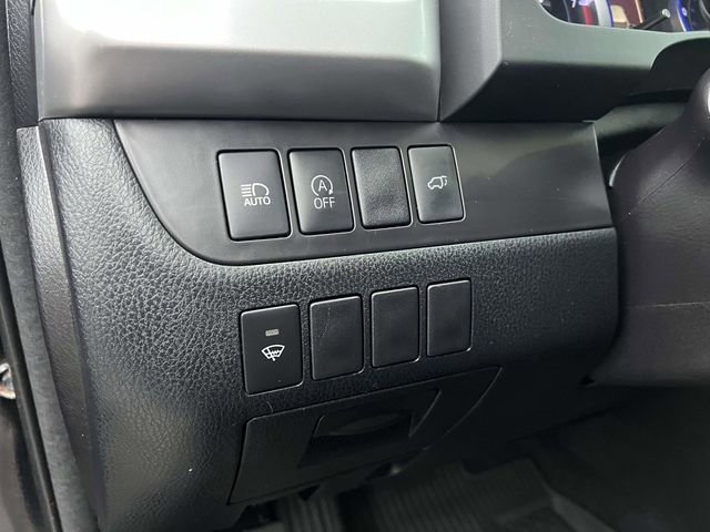Used 2018 Toyota Highlander SE image 14