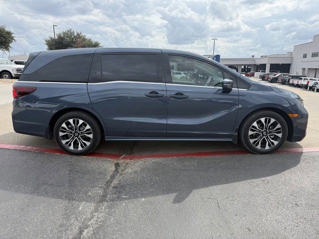 Used 2025 Honda Odyssey Elite image 2