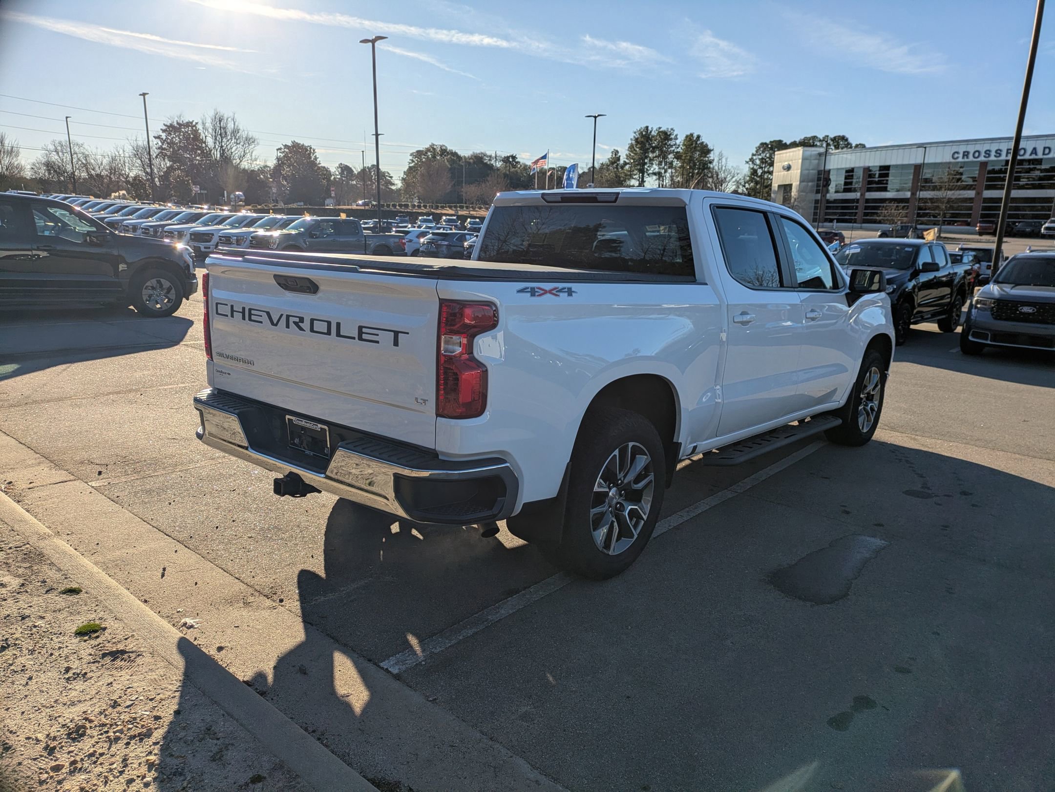 Used 2024 Chevrolet Silverado 1500 LT image 5