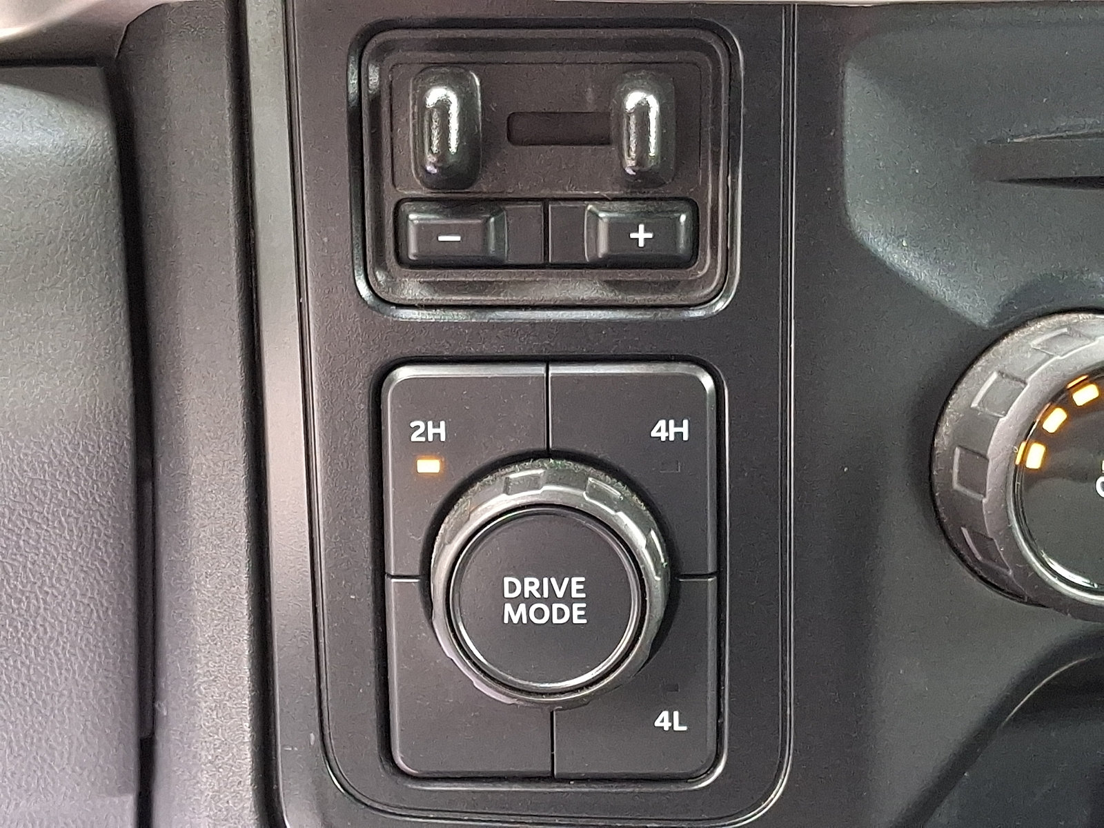Certified 2025 Ford F250 XLT AWD/4WD image 23