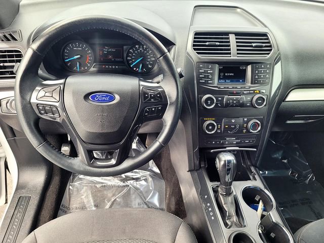 Certified 2019 Ford Explorer XLT FWD image 9