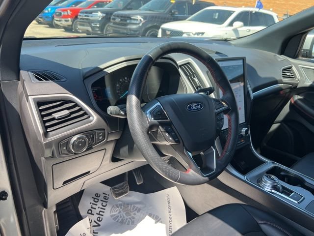 Certified 2024 Ford Edge ST-Line AWD/4WD image 7