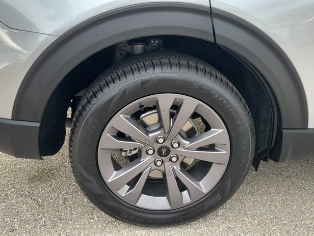 Certified 2022 Ford Explorer XLT w/ Equipment Group 202A AWD/4WD image 12