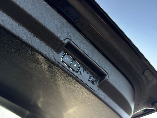 Certified 2022 Ford Explorer XLT w/ Equipment Group 202A image 10