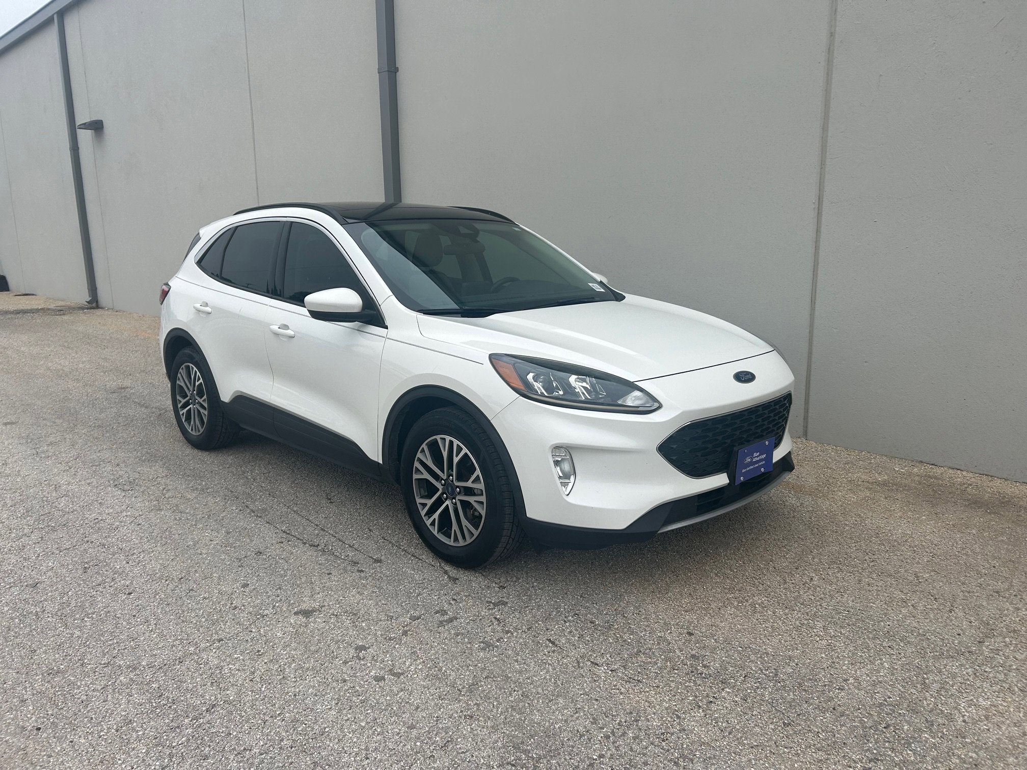 Certified 2020 Ford Escape SEL FWD image 3