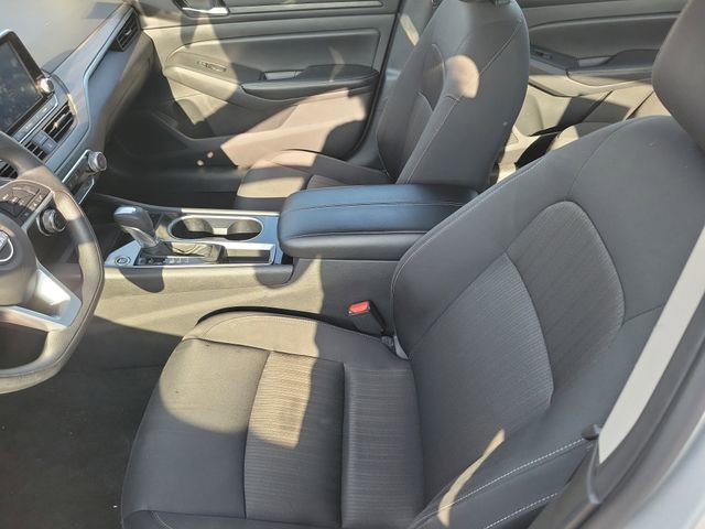 Used 2024 Nissan Altima 2.5 SV FWD image 23