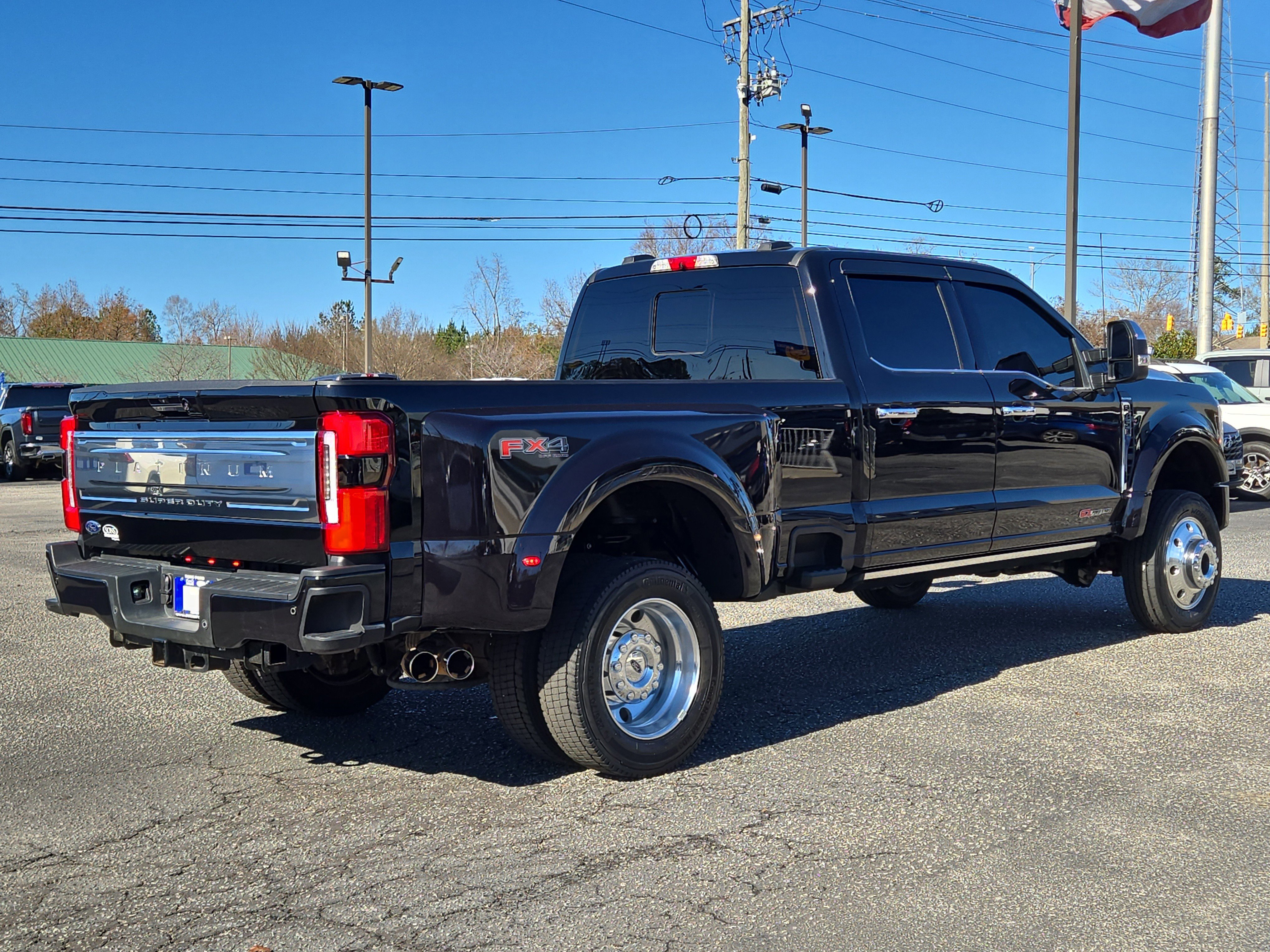 Certified 2023 Ford F450 Platinum w/ FX4 Off-Road Package image 3