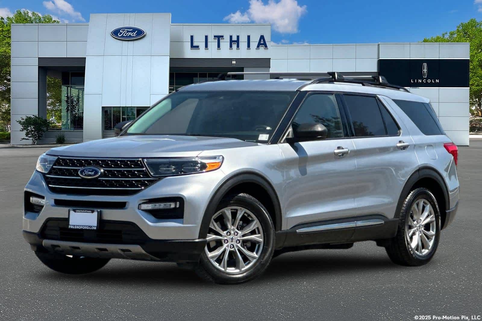 Certified 2022 Ford Explorer XLT w/ Equipment Group 202A