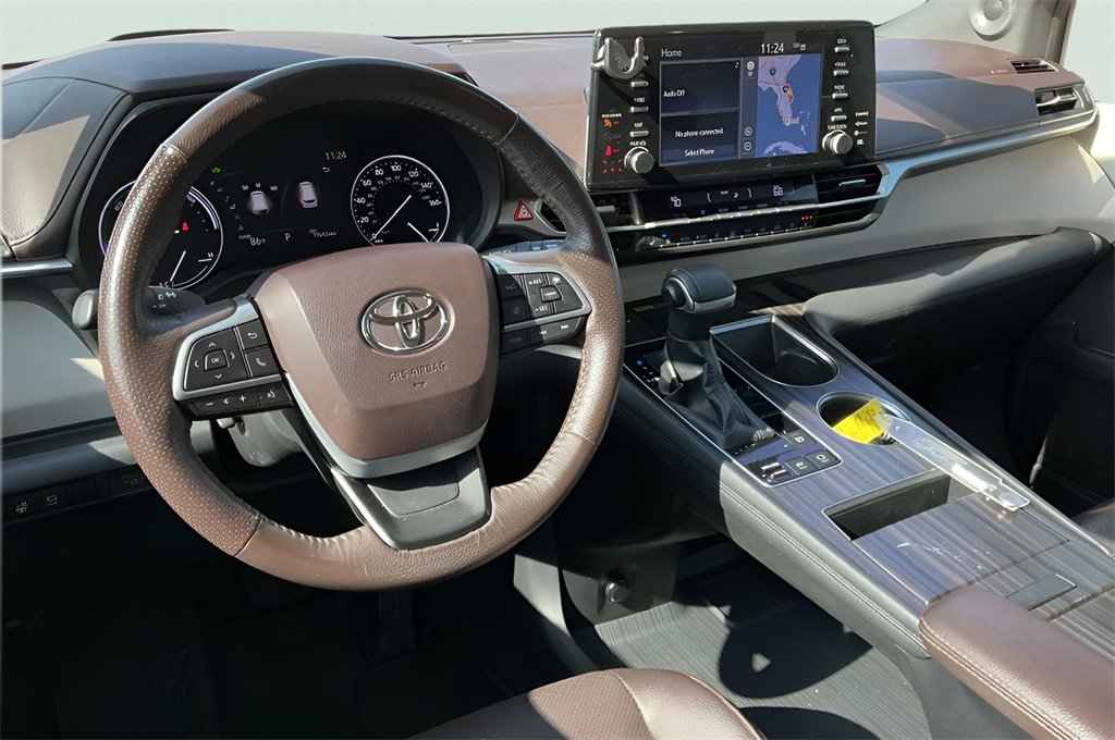 Used 2021 Toyota Sienna Platinum image 34