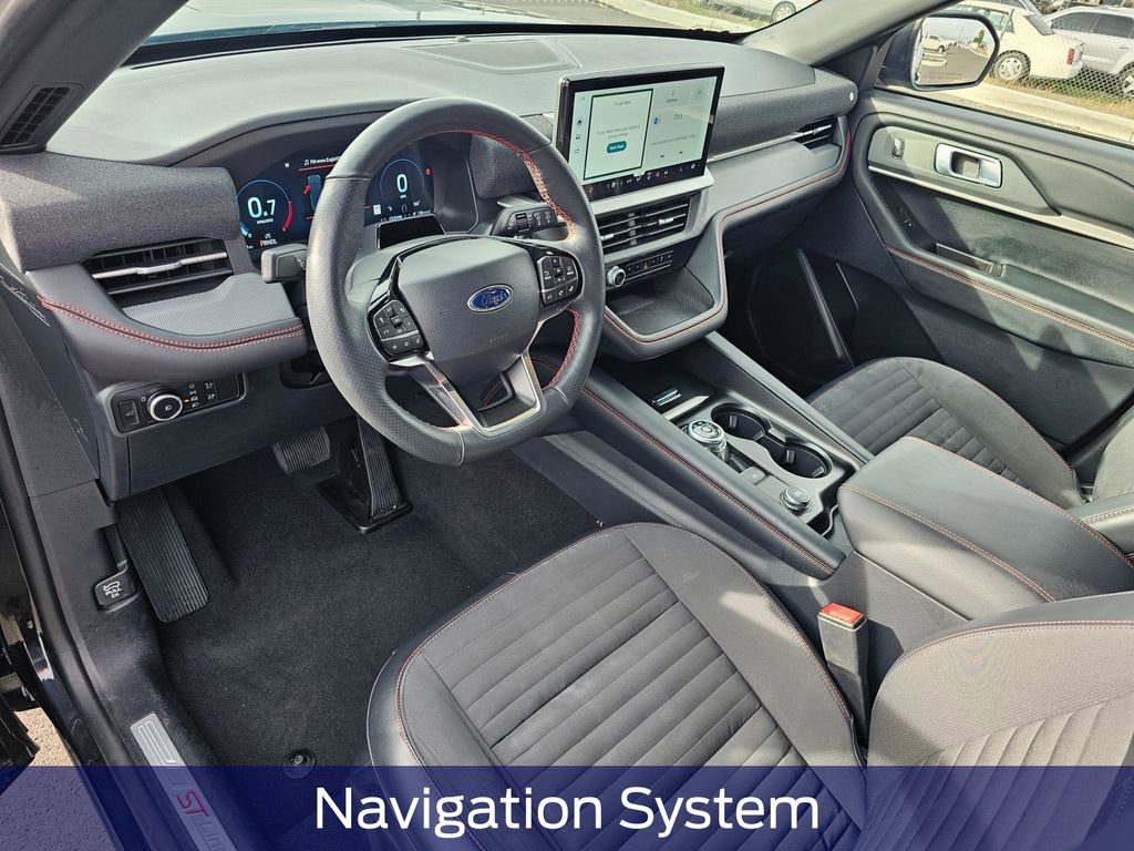 Certified 2025 Ford Explorer ST-Line AWD/4WD image 3