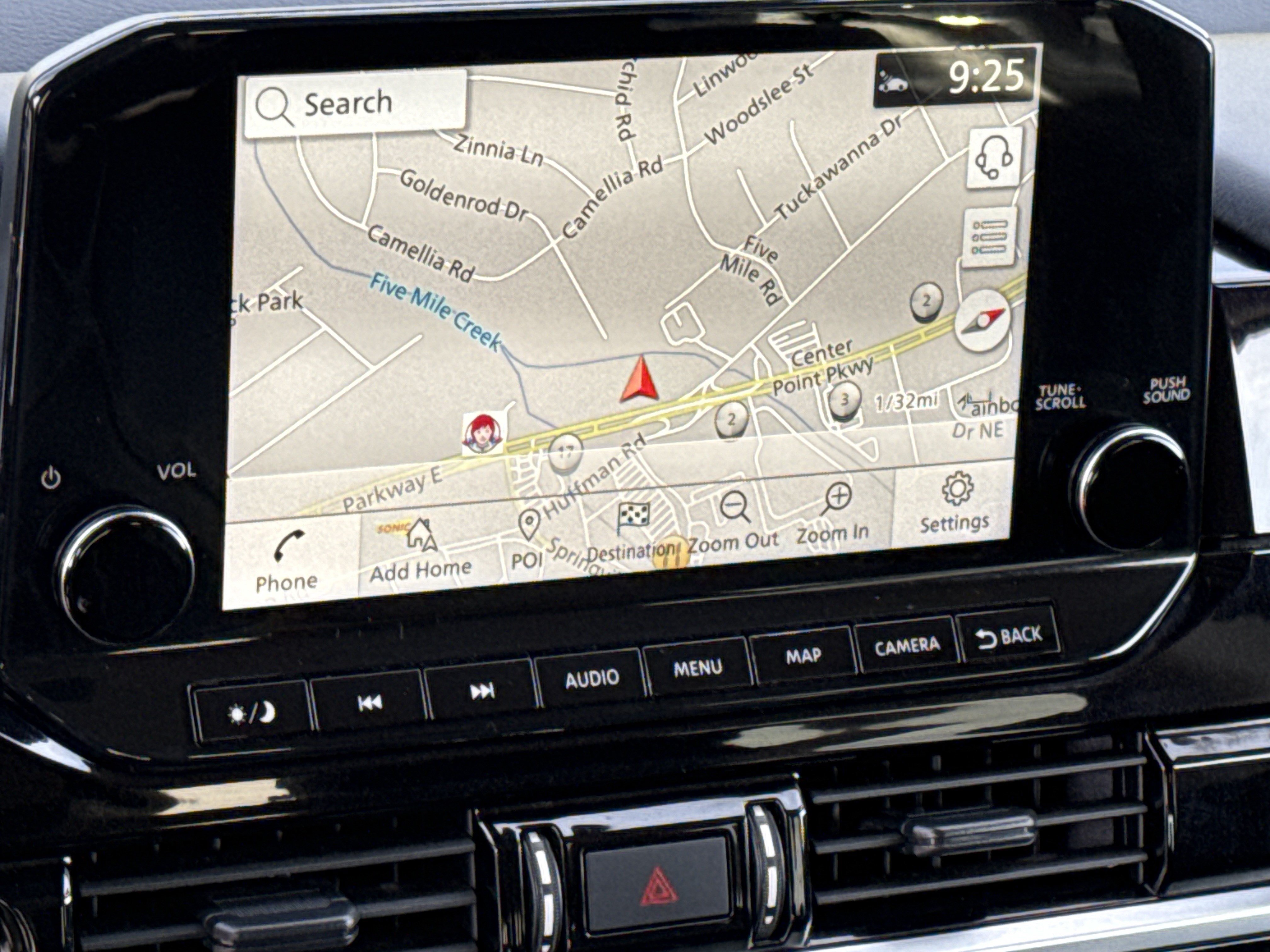 Used 2024 Nissan Pathfinder SL AWD/4WD image 18