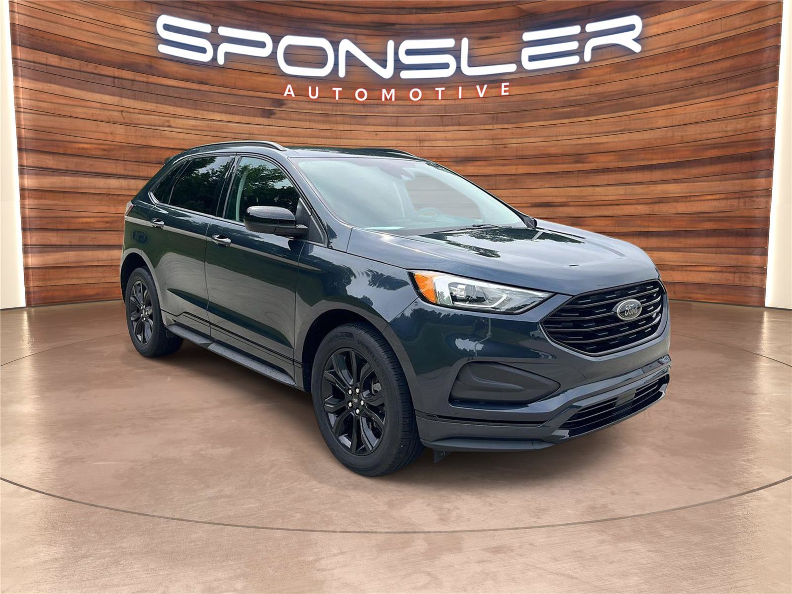 Certified 2024 Ford Edge SE w/ Black Appearance Package AWD/4WD image 10