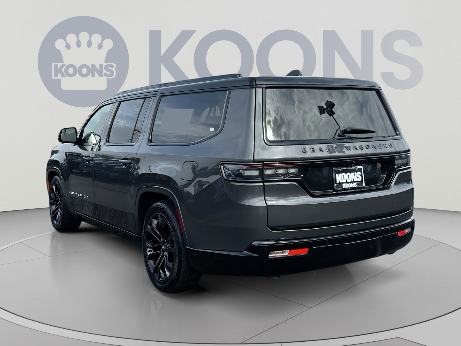 Used 2024 Jeep Grand Wagoneer L Series II AWD/4WD image 8
