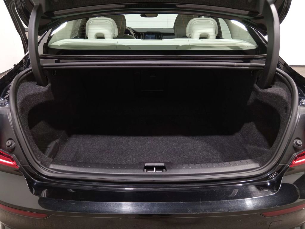 Used 2024 Volvo S60 B5 Plus FWD image 5