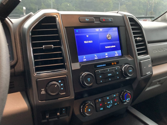 Certified 2022 Ford F250 XLT w/ XLT Premium Package AWD/4WD image 26