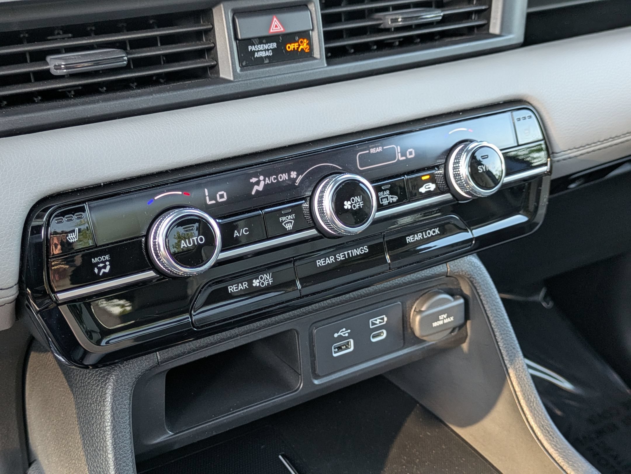 Used 2025 Honda Pilot Touring image 25