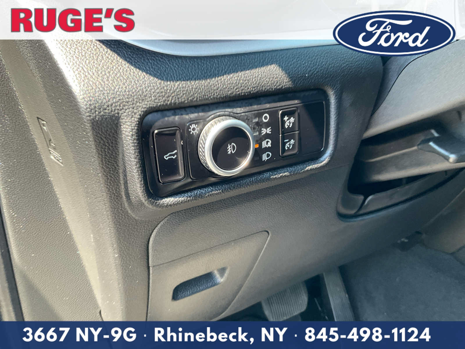 Certified 2023 Ford Explorer XLT w/ Equipment Group 202A AWD/4WD image 17