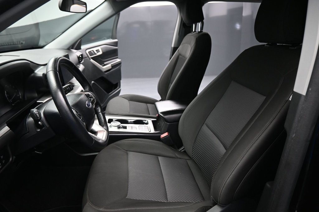 Certified 2024 Ford Explorer XLT RWD image 10