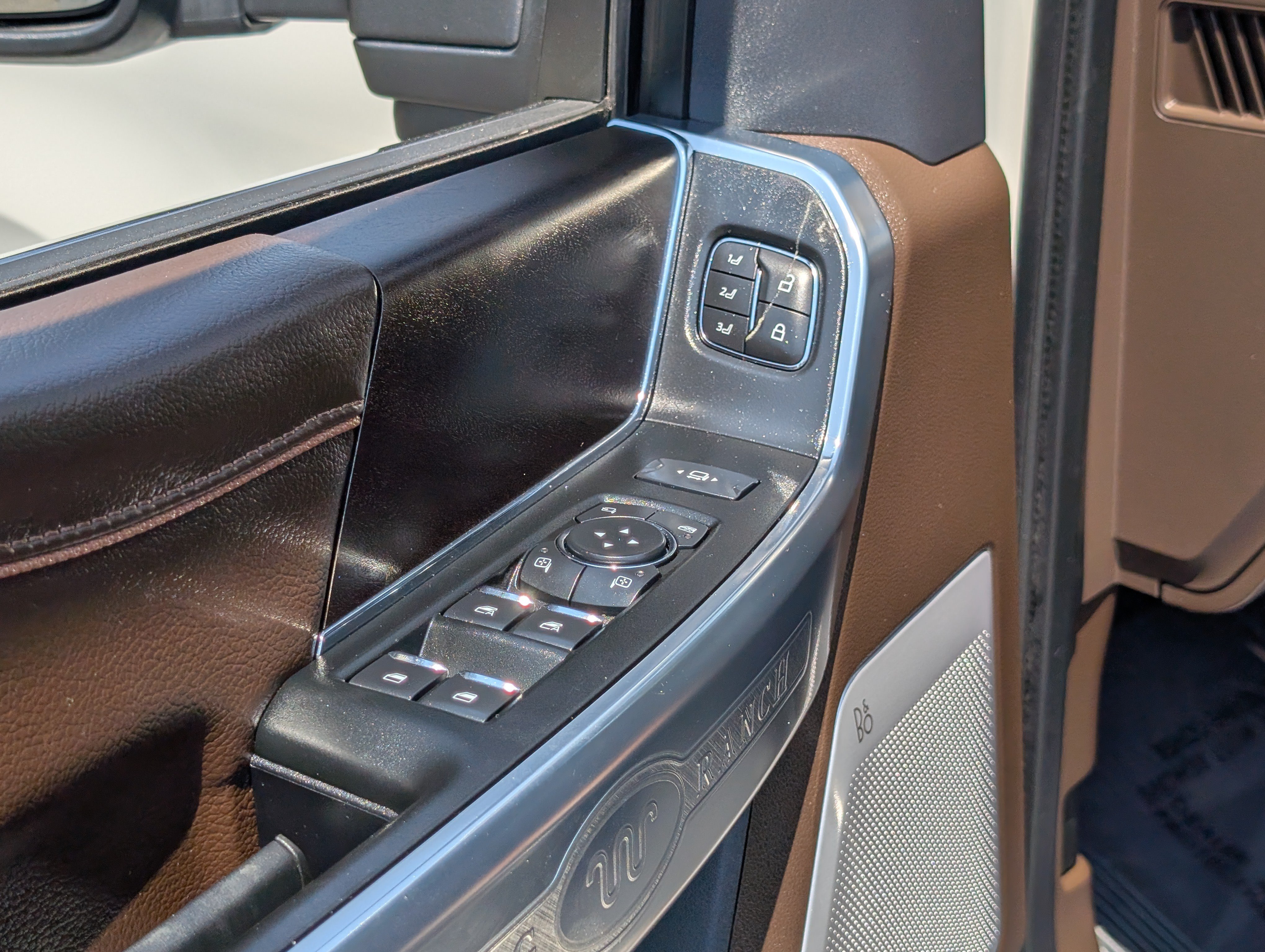 Certified 2025 Ford F350 King Ranch AWD/4WD image 19