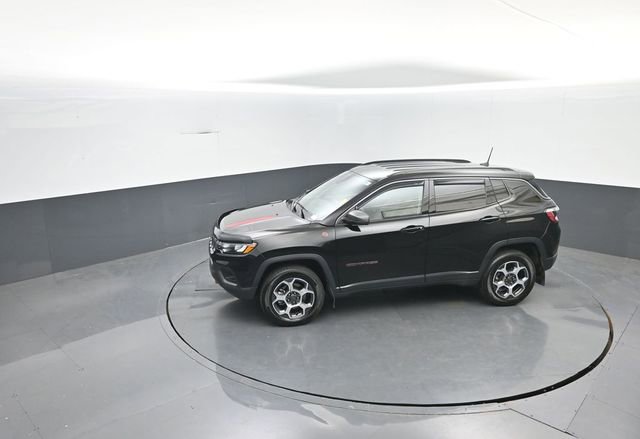 Used 2022 Jeep Compass Trailhawk w/ Trailhawk Convenience Group AWD/4WD image 27