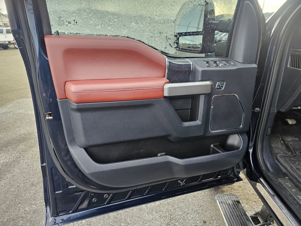 Certified 2022 Ford F350 Platinum w/ Tremor Off-Road Package image 16