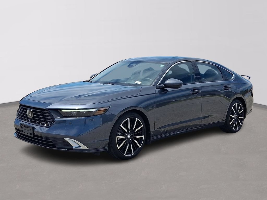 Used 2025 Honda Accord Touring image 3