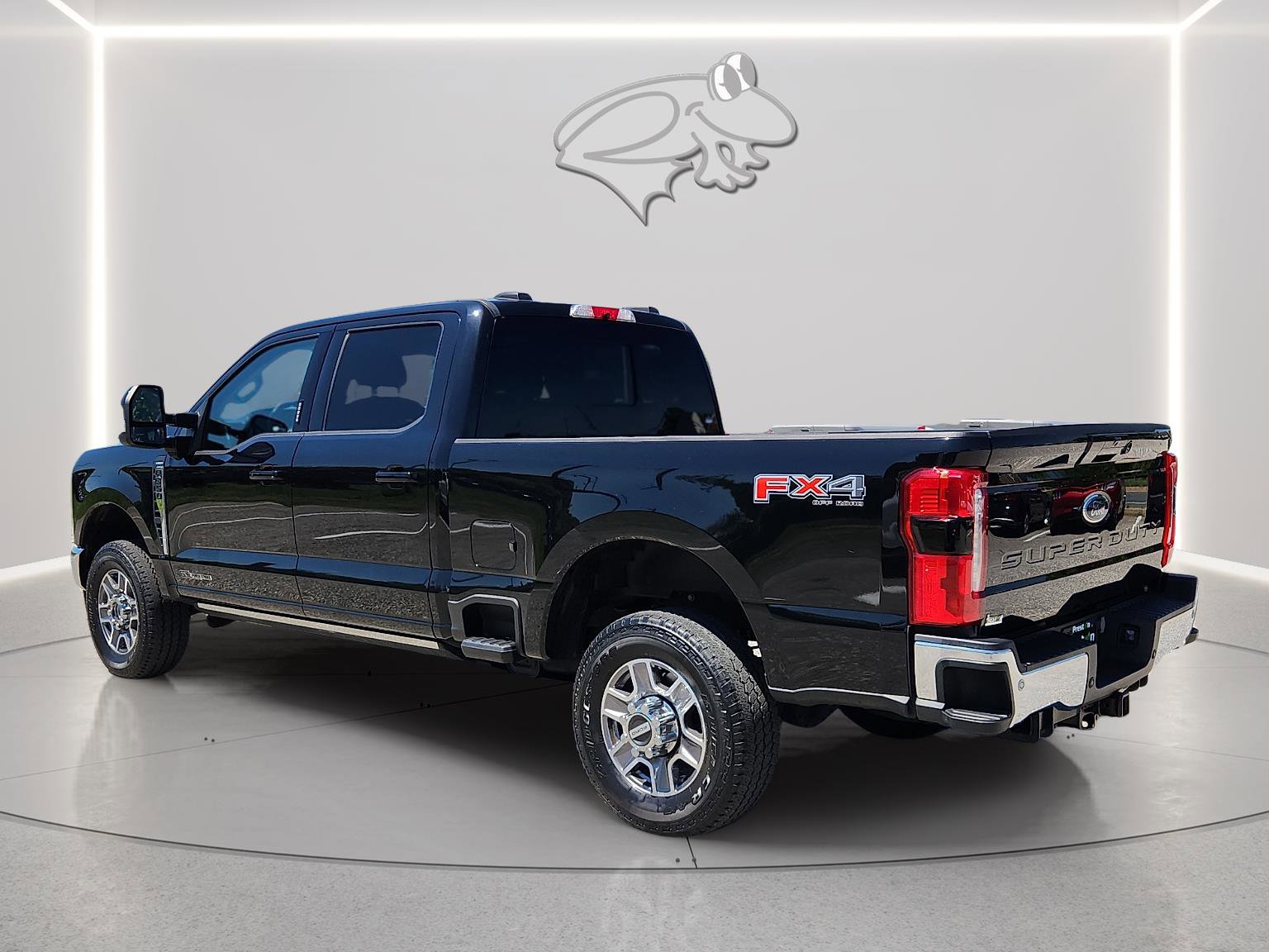 Certified 2023 Ford F350 Lariat w/ Lariat Ultimate Package AWD/4WD image 3