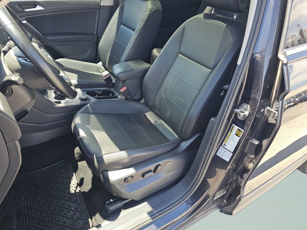 Used 2019 Volkswagen Tiguan SE w/ Panoramic Sunroof Package AWD/4WD image 6